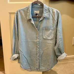 NWT Chambray Button Down Universal Thread Small Sold Out
